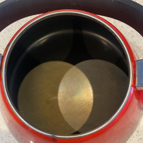 Le Creuset Kone Kettle - Picture 6 of 9